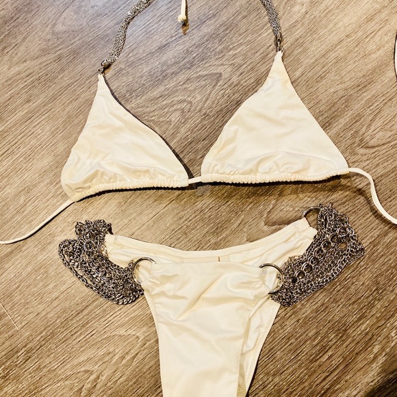 Kiana’s Favorite White Chain Bikini | Signed - Picture 2 of 6